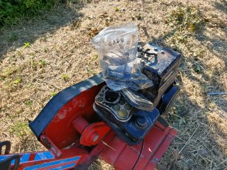 Motoazada para piezas o reparar