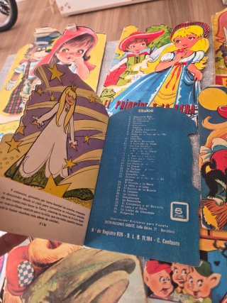 Colección Cuentos Troquelados 1960 España