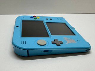 Nintendo 2DS Pokémon Sole e Luna - Blu + caricabatterie