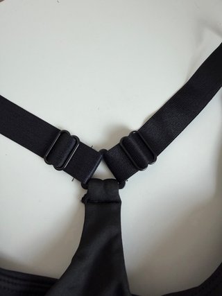 Alo Top Desportivo Preto e Branco