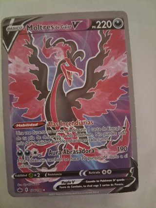Carta Pokémon Moltres de Galar V 176/198