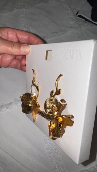 Pendientes Flor Zara Dorados
