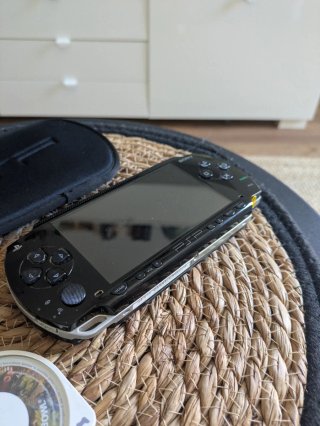 Consola Sony PSP + 2 juegos UMD