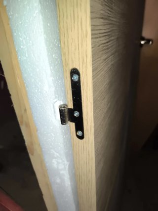 Puerta de madera nueva
