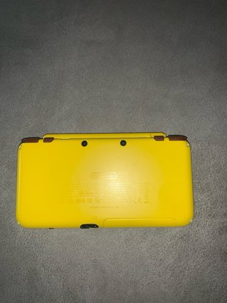 Nintendo 3DS XL Pikachu Edition