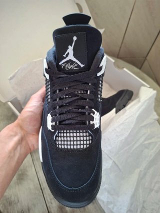 Jordan 4 White Thunder Preto e Branco