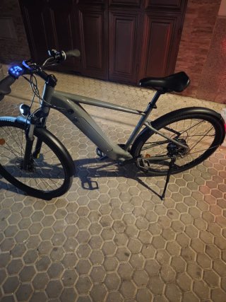 Bicicleta Eléctrica Trekking Rockrider 28
