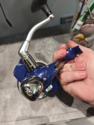 Carrete pesca Tica
