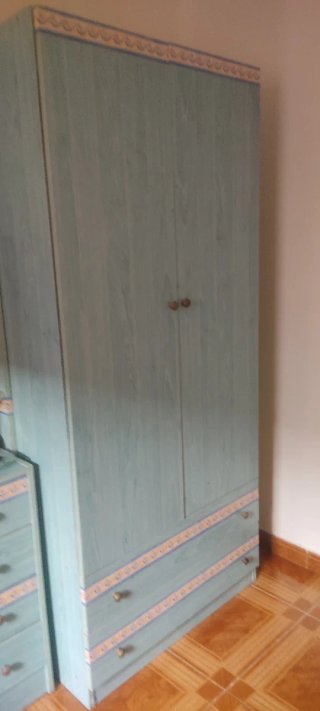 Dormitorio juvenil madera. No incluye colchón.