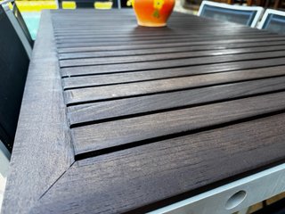 CONJUNTO MESA Y 6 SILLAS DE JARDÍN KETTAL.