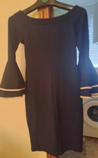 Vestido fiesta manga acampanada