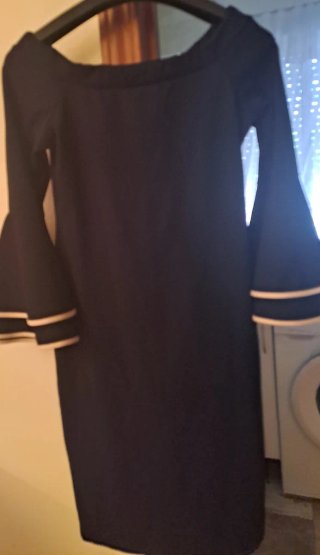 Vestido fiesta manga acampanada