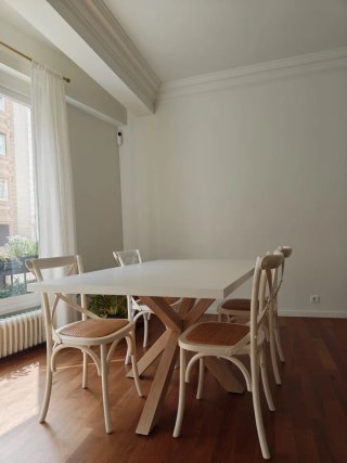 Mesa de comedor Kave (100cm x 160cm) y 4 sillas