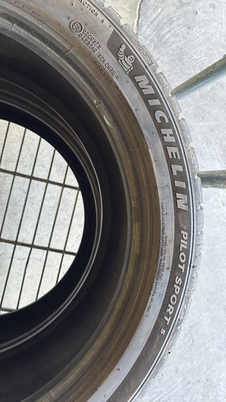 Neumático Michelin 225/45 ZR 17 94Y