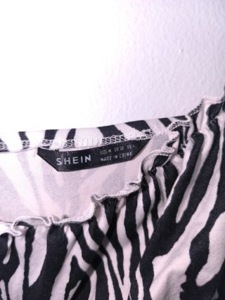 Top SHEIN estampado cebra Talla M