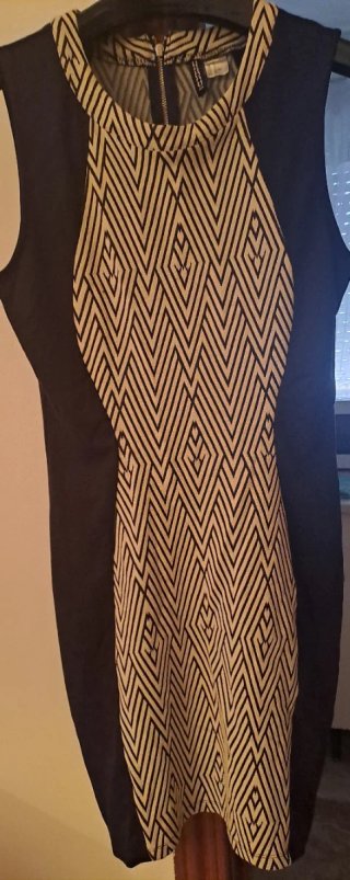 Vestido de fiesta beige y negro