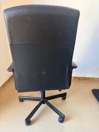 Silla de escritorio negra