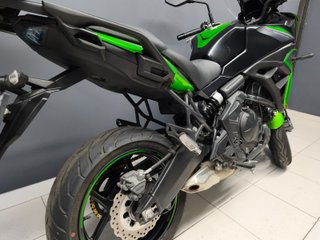 Kawasaki Versys 650 Negra y Verde