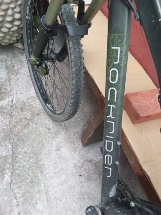 Bicicleta de Descenso Rockrider hay que hacerle