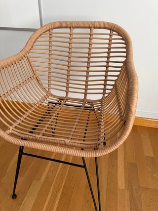 Silla de ratán y metal
