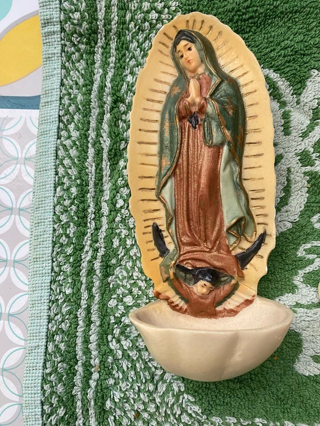 Virgen de Guadalupe para agua bendita