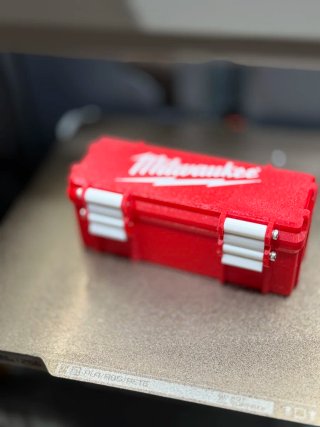 Estuche Milwaukee Rojo Resistente