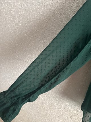 Blusa Zara verde volantes y transparencias