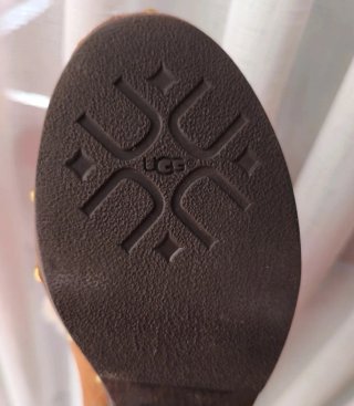 Botines UGG Ante Marrones Hebillas