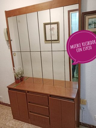 Mueble recibidor con espejo