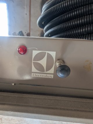 Nevera trivalente Electrolux