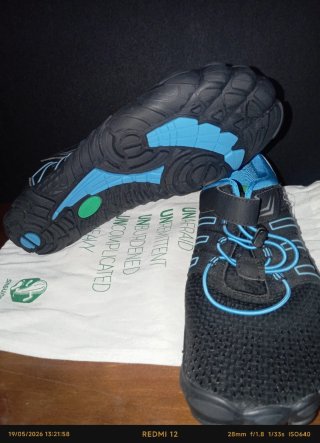 Zapatillas Saguaro Negras y Azules Nuevas