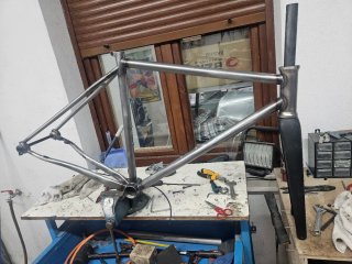 Cuadro Acero Gravel Hecho a Medida