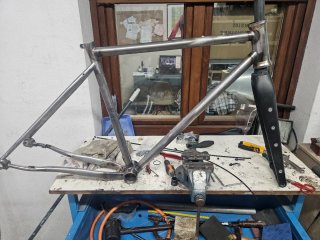 Cuadro Acero Gravel Hecho a Medida