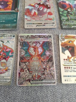 Cartas Pokémon: Charizard, Pidgeot, Heatran VMAX
