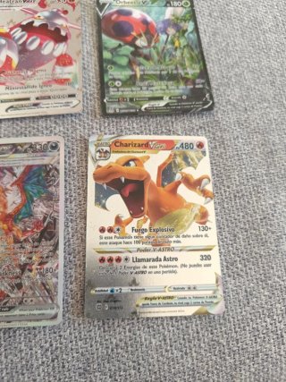 Cartas Pokémon: Charizard, Pidgeot, Heatran VMAX
