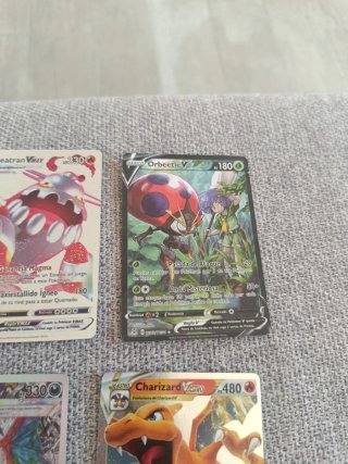 Cartas Pokémon: Charizard, Pidgeot, Heatran VMAX