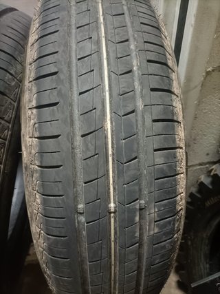 Neumático 165/70 R13