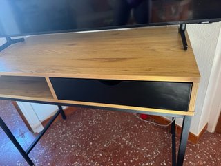 Escritorio JYSK ABBETVED estilo industrial