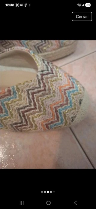 Alpargatas preciosas multicolor y doradas