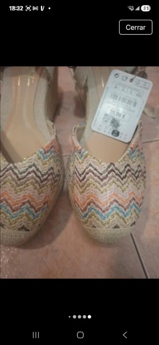 Alpargatas preciosas multicolor y doradas