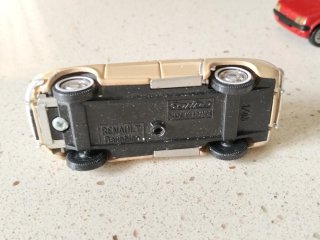 Coche miniatura Renault Dauphine
