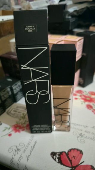 NARS Light 4 Deauville Base de Maquillaje
