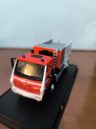 Modellino Camion Vigili del Fuoco 1:64