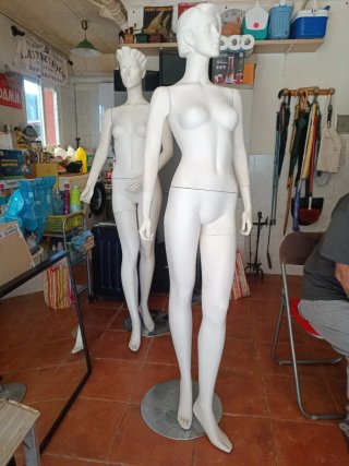Maniquí mujer blanco