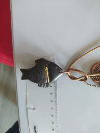 Pastillero antiguo forma pez y,colgante