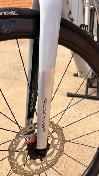 Cuadro bici Wilier GranTurismo SLR con manillar