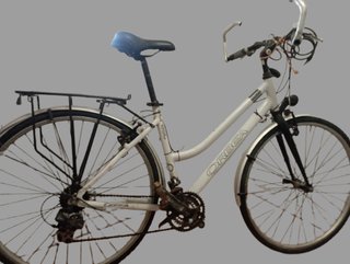 Bicicleta de paseo Orbea blanca