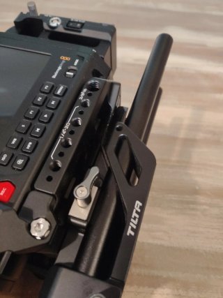 Blackmagic Pyxis 6K EF + Cage Tilta + Monitor