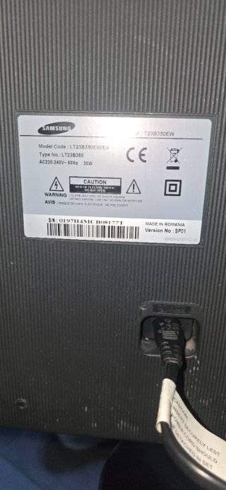 Monitor LED HDTV Samsung Nero