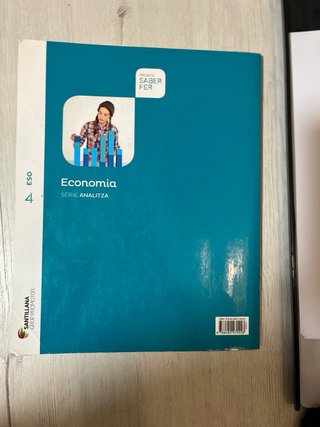 Economia, ESO 4 sèrie Analitza : projecte Saber...